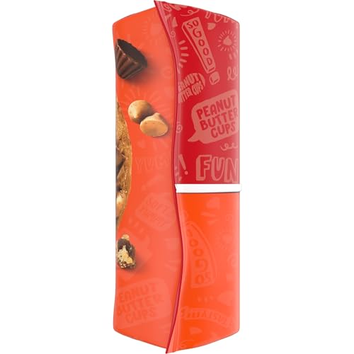 CHIPS AHOY! Galletas masticables con chispas de chocolate con Reese's Peanut Butter Cups, tamaño familiar, 14.25 oz