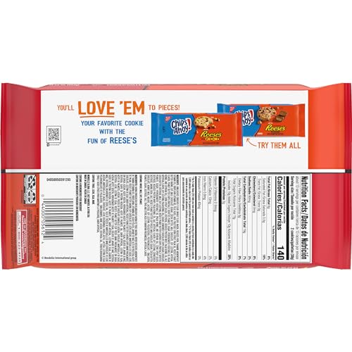 CHIPS AHOY! Galletas masticables con chispas de chocolate con Reese's Peanut Butter Cups, tamaño familiar, 14.25 oz
