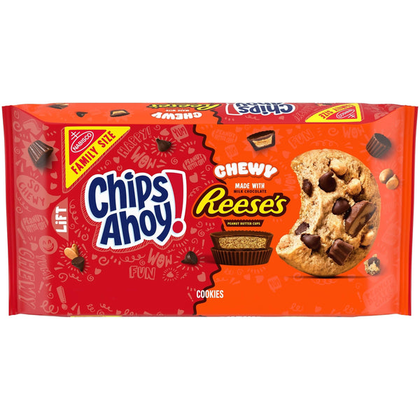 CHIPS AHOY! Galletas masticables con chispas de chocolate con Reese's Peanut Butter Cups, tamaño familiar, 14.25 oz